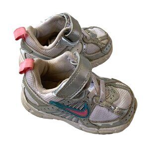 Vintage Nike White Pink Blue Girls Infant Size 4C Hook and Loop Sneaker 354822-1